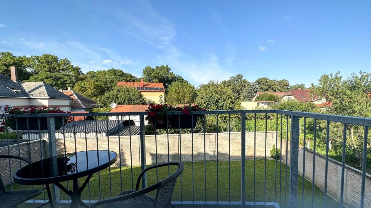 Linden Apartman 106 - Adults Only Mosonmagyaróvár Kültér fotó
